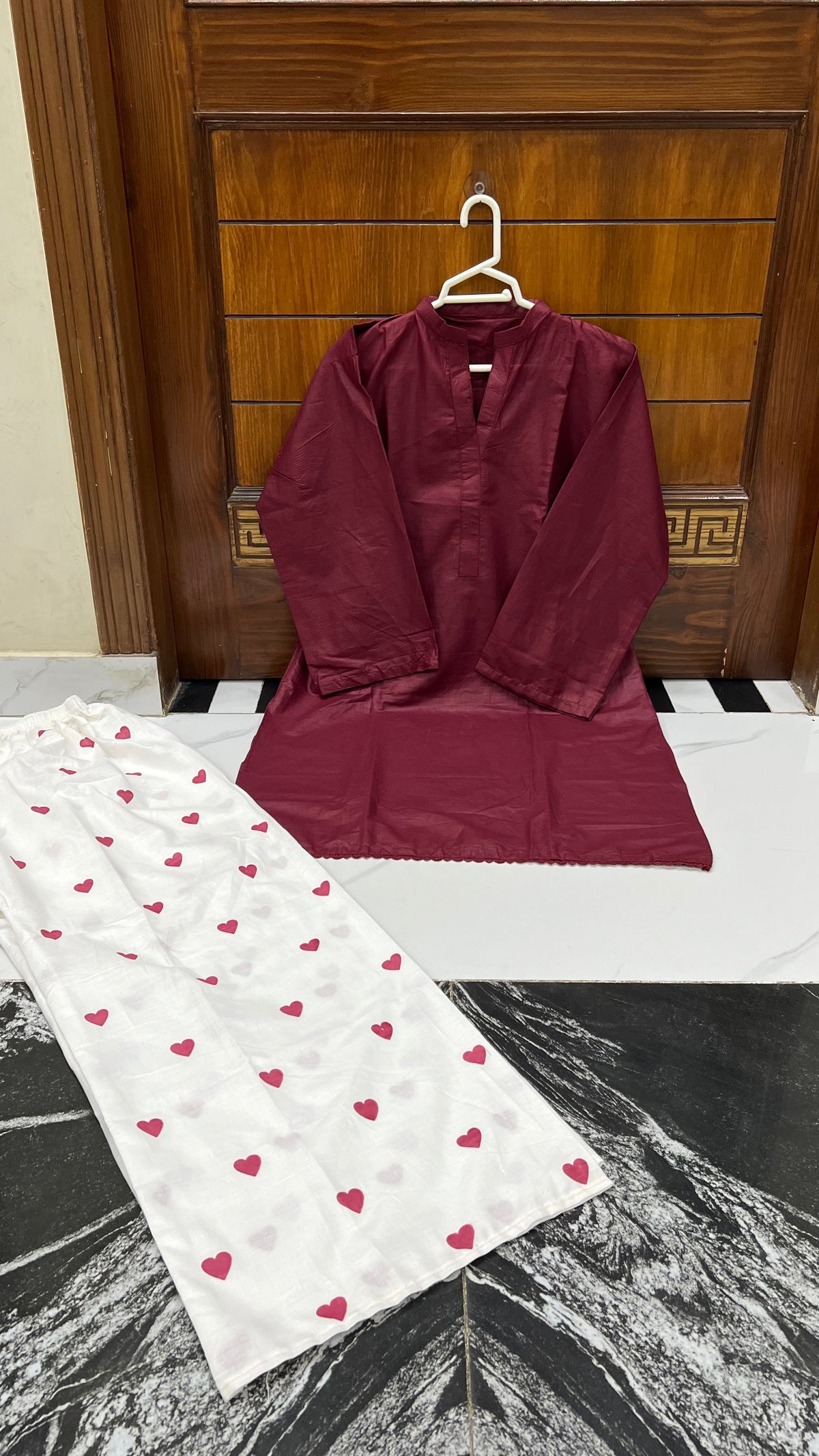 2PC Lawn Cotton Steam Printed Viral Heart Printed (Meroon)