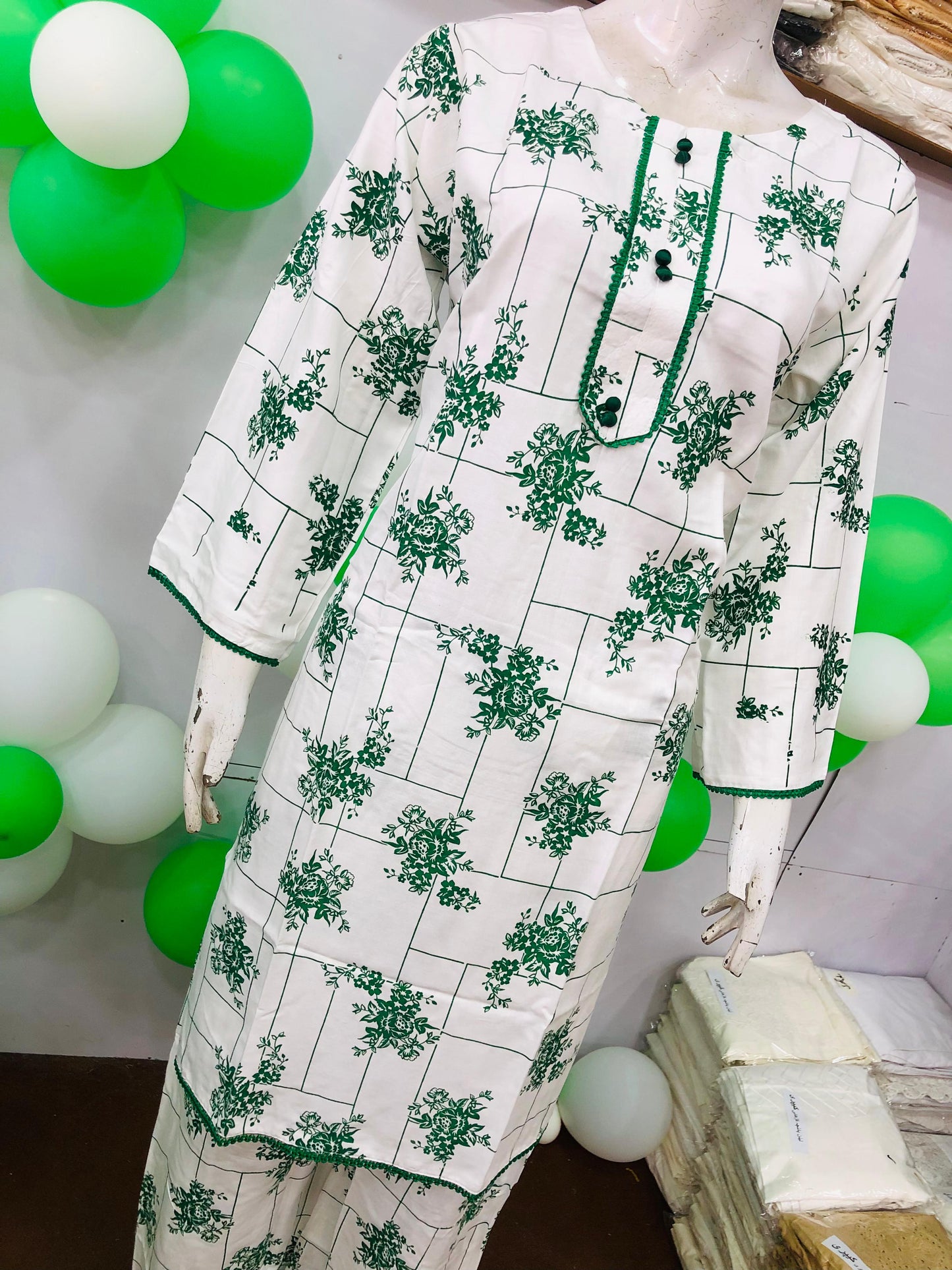 AZADI SALE SUMMER LINEN 2 PIECE. LONG LENGTH ( Check Flower )