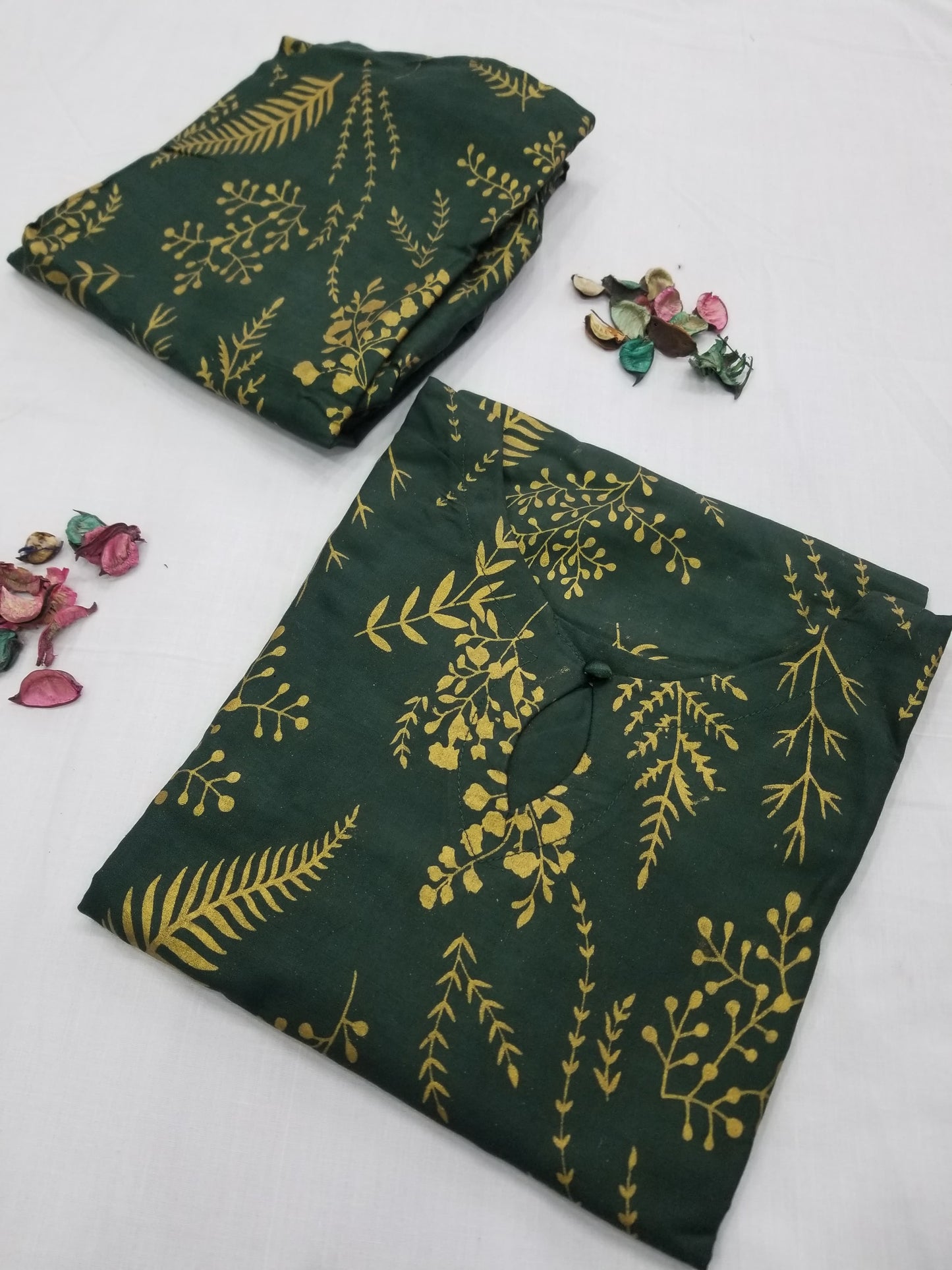 Petal Design Summer Linen Suit – Trendy & Lightweight, 1390 with free delivery (Green)