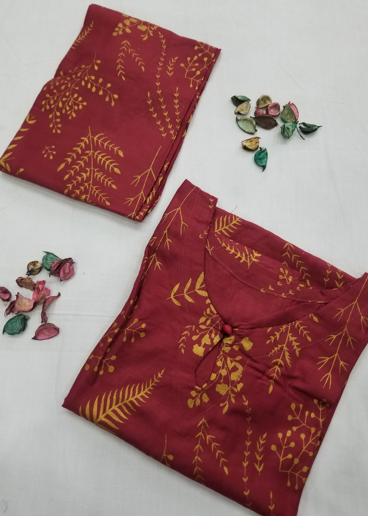 Petal Design Summer Linen Suit – Trendy & Lightweight,  1390 with free delivery (Mehroon)