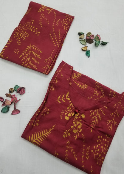 Petal Design Summer Linen Suit – Trendy & Lightweight,  1390 with free delivery (Mehroon)
